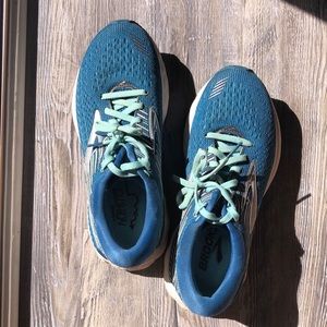 Women’s Brooks Adrenaline GTS 19 Blue
